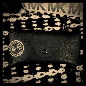 BRAND NEW ⭐️ Ray-Bans Leather Sunglass Case